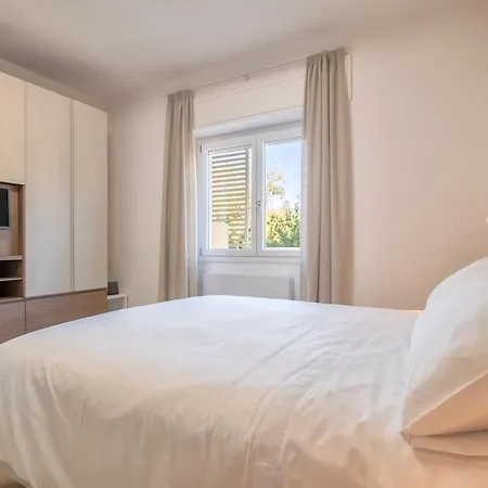 Garden View Apartment